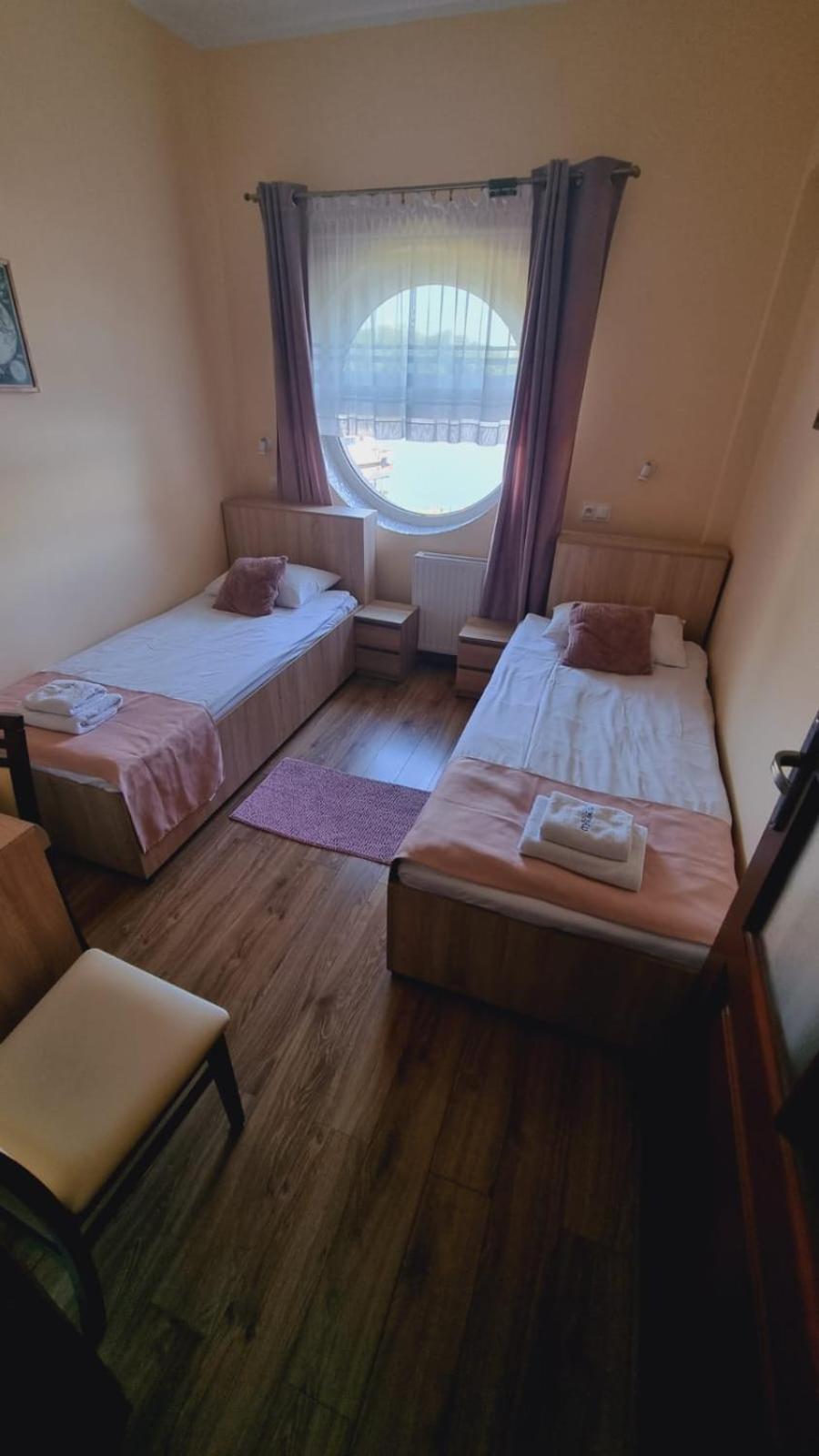 Hotel Mikorzyn Ślesin Dış mekan fotoğraf